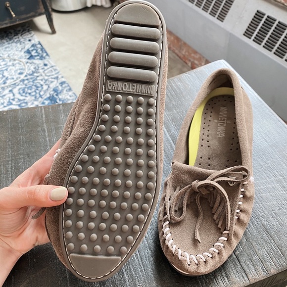 NEW MINNETONKA MOCS - Picture 3 of 6